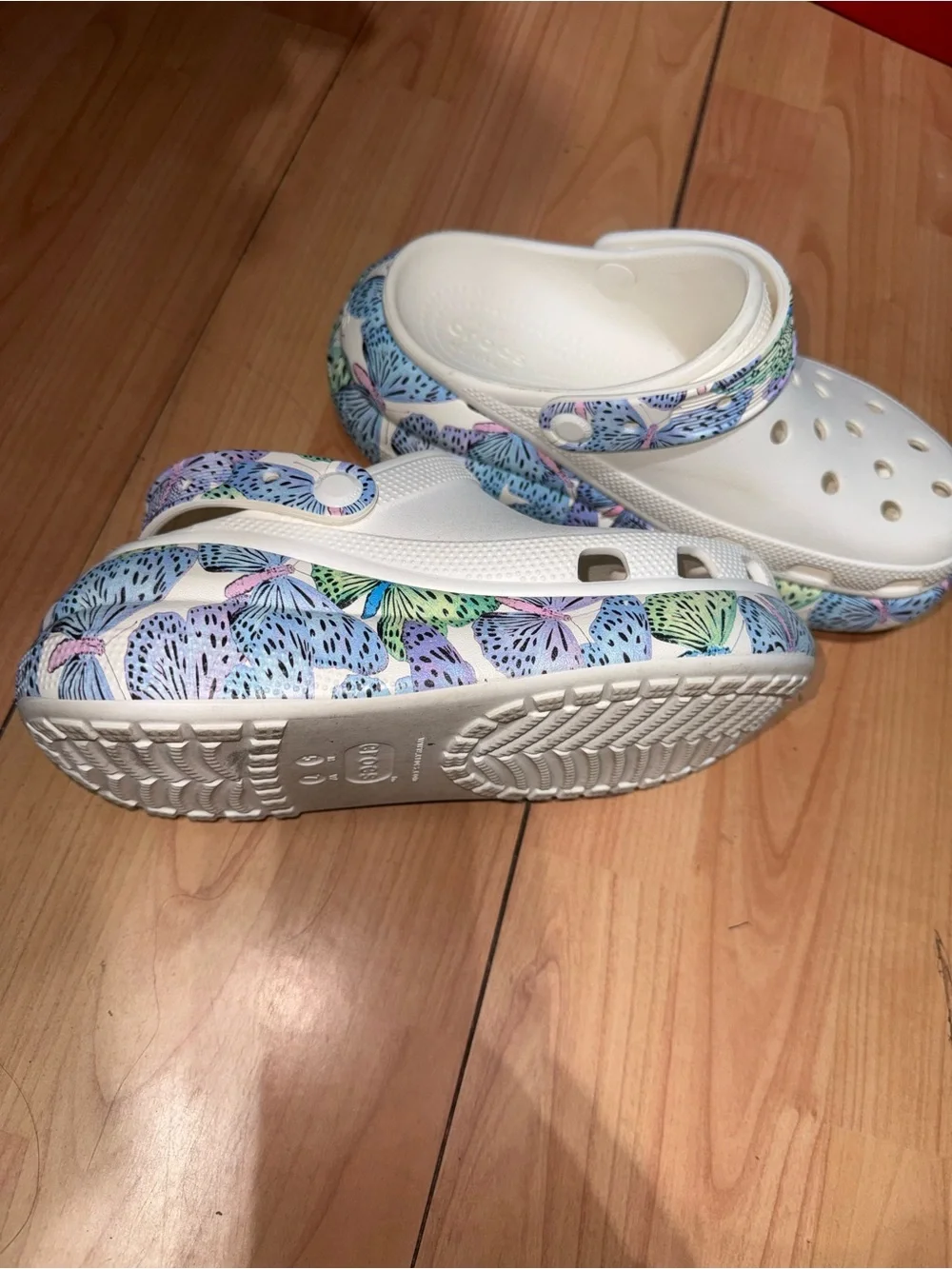CROCS M/F White Clog with Multicolor Trim